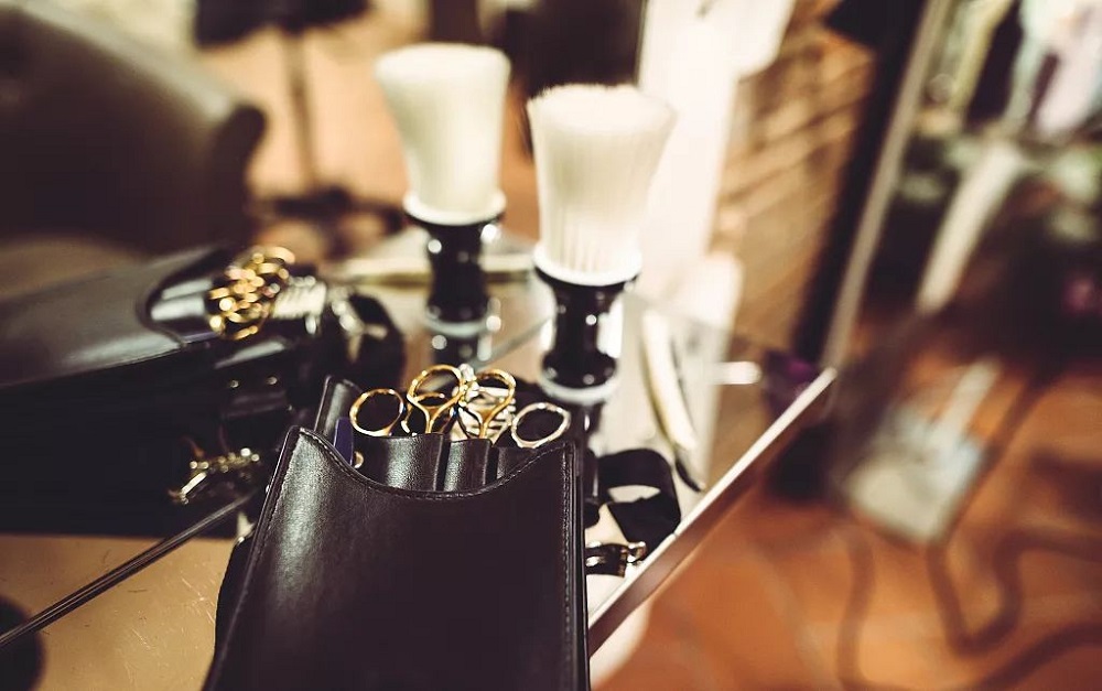 7 Best And Branded Equipment Used By Barbers Odd Peak